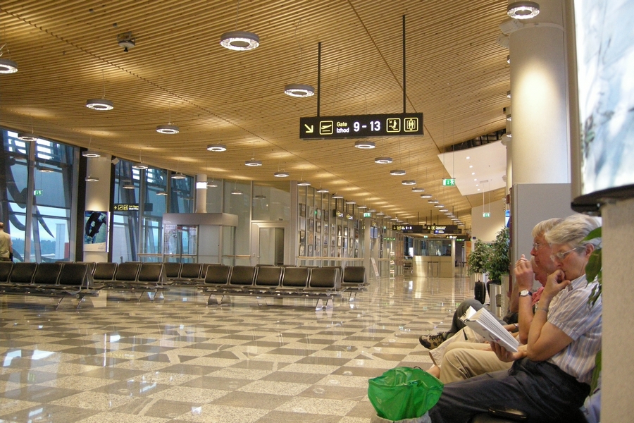 Departure lounge at Brnik airport at 05.00